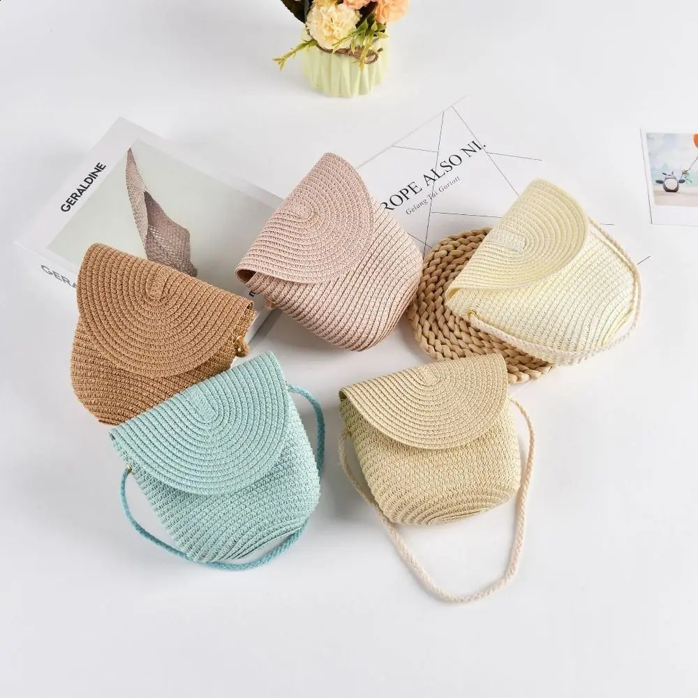 Handwoven Shell Shape Straw Shoulder Bag Crossbody Kid Summer Beach Envelope Wallet for Wowen Girls 240919