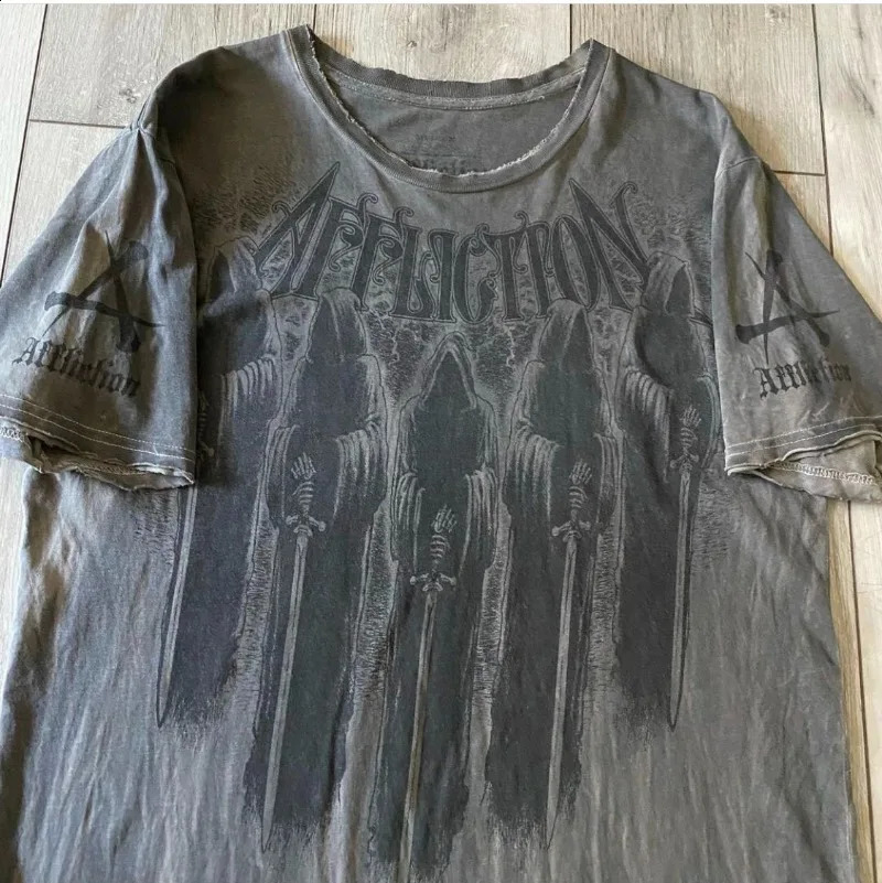 Y2K American high Tshirt street bomb skeleton military knife protection dark print summer short sleeved personalized casual 240822