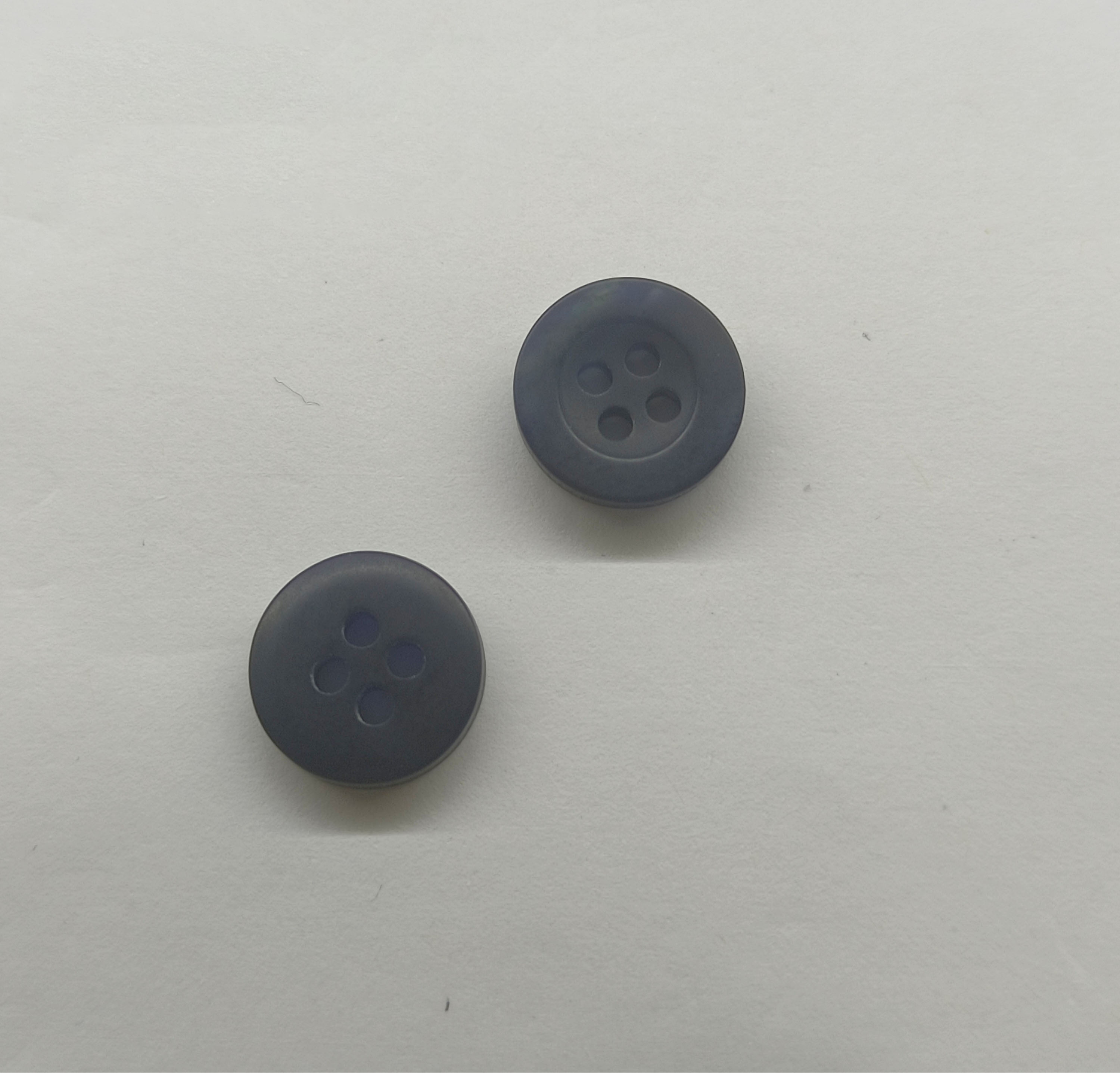 Resin Shirt Buckle with 4 Poles for Secure Closure