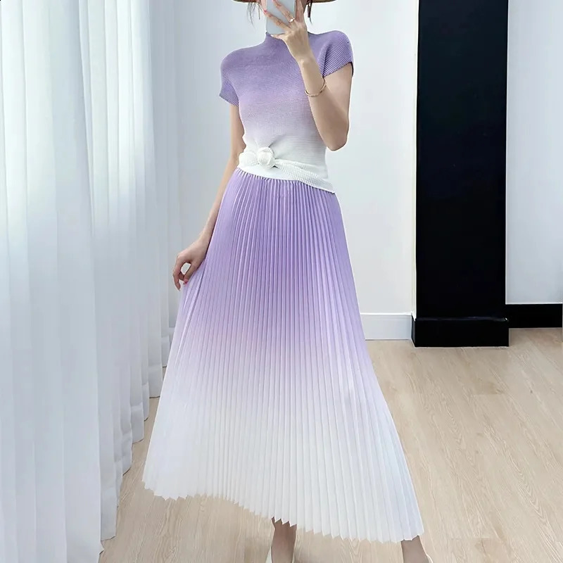 Color Two-Piece Set Womens Summer Fold Elastic High end Gradual Layered Pleated Top Gentle Hundred pleated Skirt And T-Shir 240823