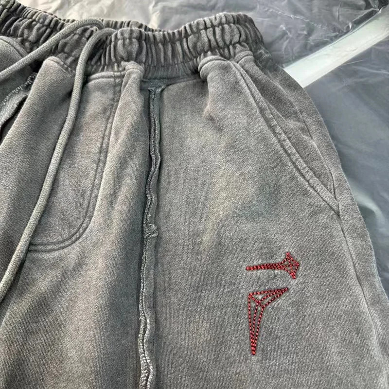 Stitchedcut sports casual shorts 240822