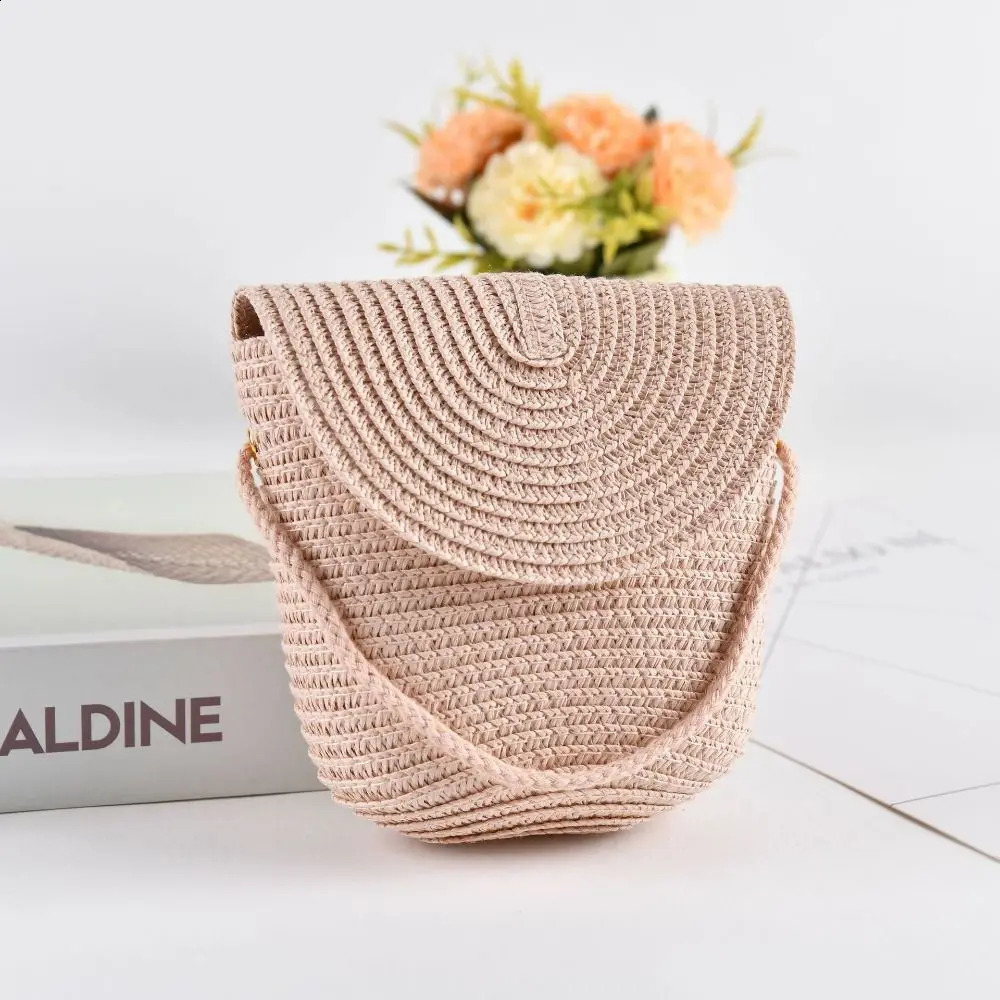 Handwoven Shell Shape Straw Shoulder Bag Crossbody Kid Summer Beach Envelope Wallet for Wowen Girls 240919