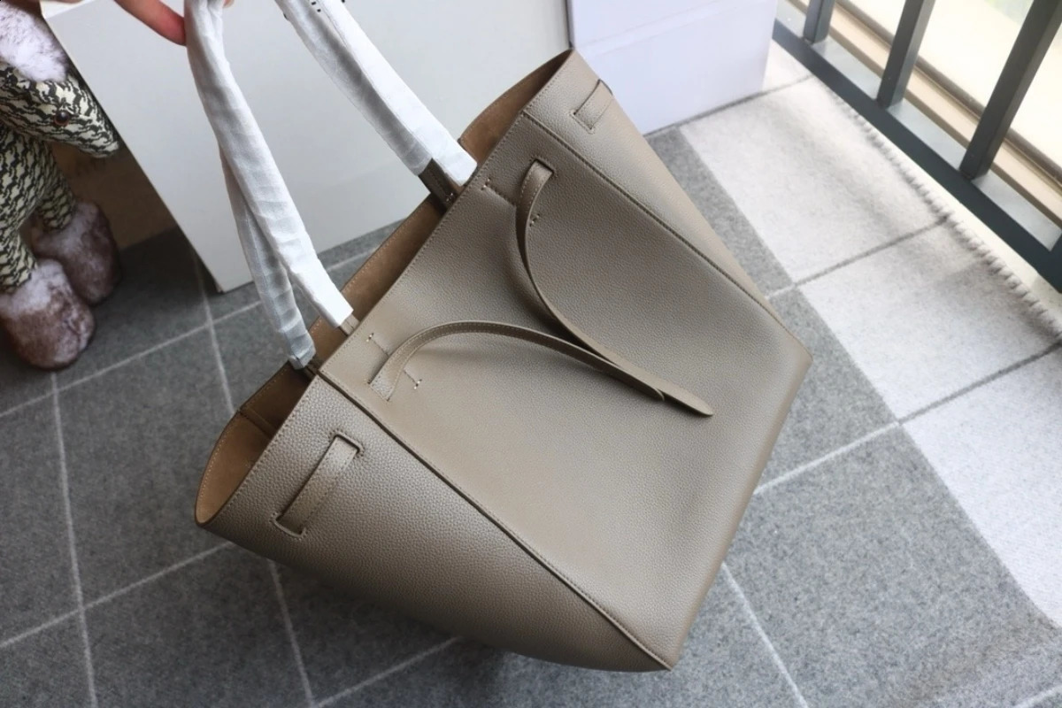 large capacity shopping bag handbag shoulder soft cowhide fashion version womens 240823