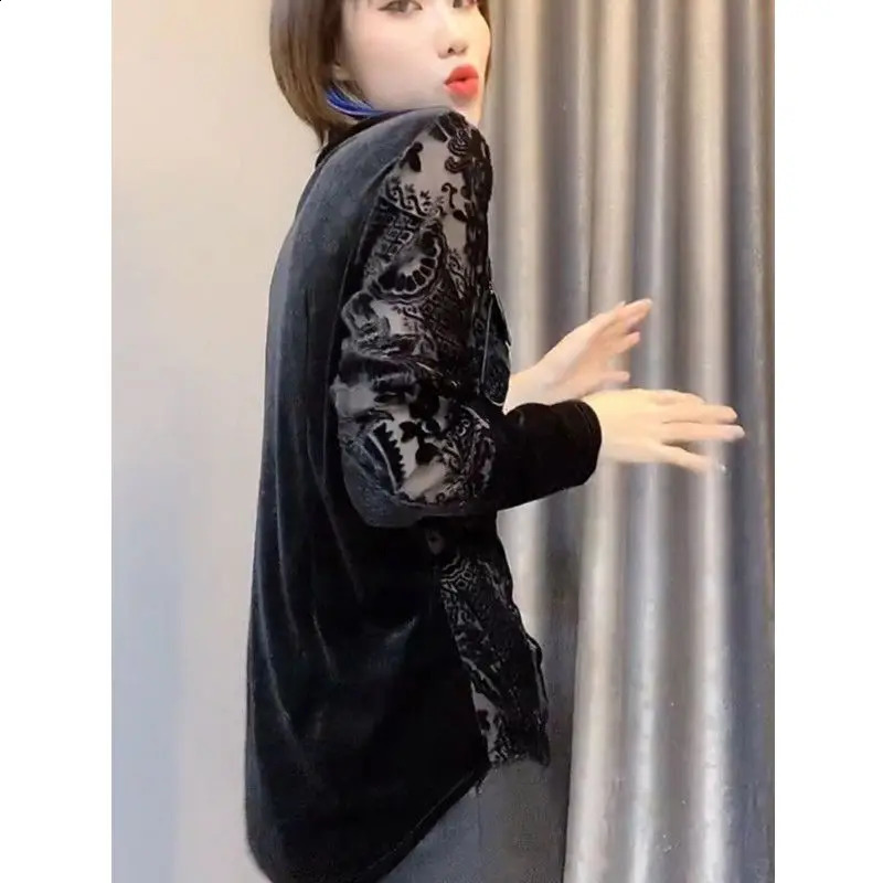 Gold Velvet Shirt for Women Spring Edition Hong Kong Style Retro Burnt Flower Splicing Lace Long Sleeve Top Loose Shirt 240823