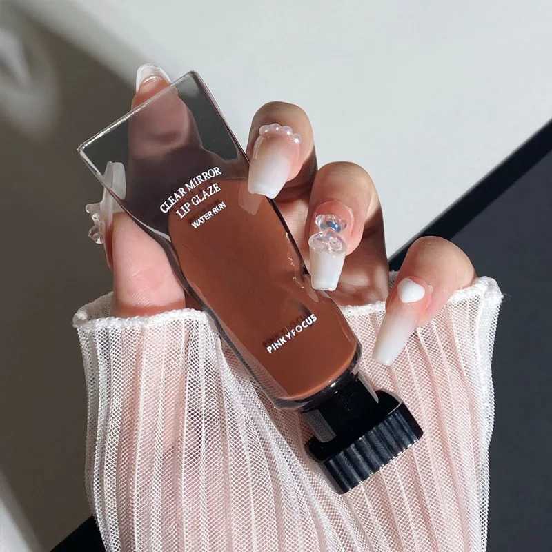 Mirror gloss waterproof stick free cup durable easy to stain moisturizing liquid lipstick makeup W241101