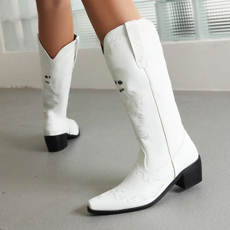 Plus Size Embroidered Skull Pattern Punk Style Womens Middle Boots Pointed Toe Chunky Heel Plush Embroidered Slip On Boots 240823