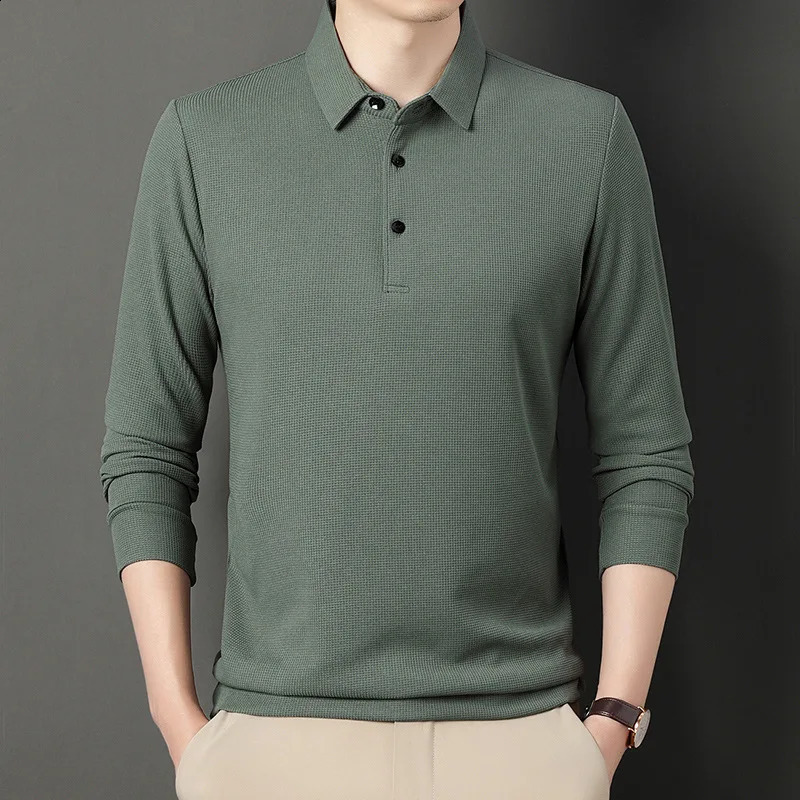 Mens Spring and Autumn waffle long sleeved Tshirt mens polo shirt solid color casual 240823