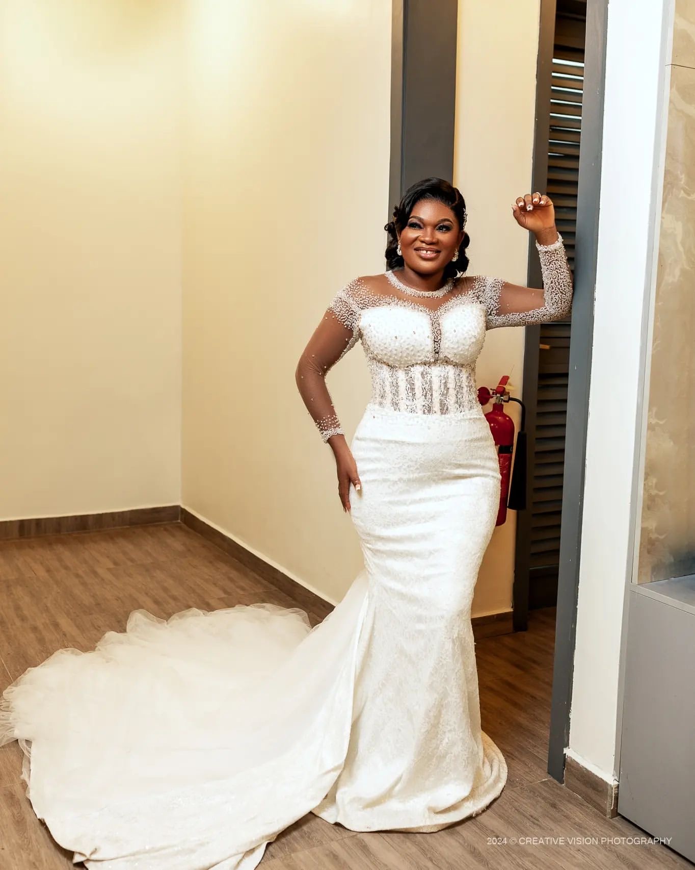 African Aso Ebi 2024 Luxurious Off White Mermaid Wedding Dress Beaded Lace Full Sleeves Vintage Elegant Bridal Gowns Dresses ZJ222