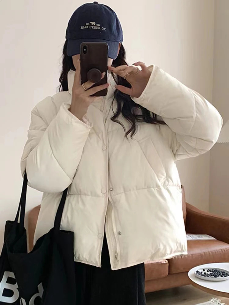 Winter womens jacket warm and loose stand up collar zipper pocket straight thick padded fashionable winter 240823