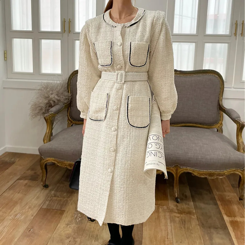 Chic Winter Vintage Binding Bead Pocket Round Neck Fragrant Single Breasted Black Long Sleeve Thick Tweed Dress 240824