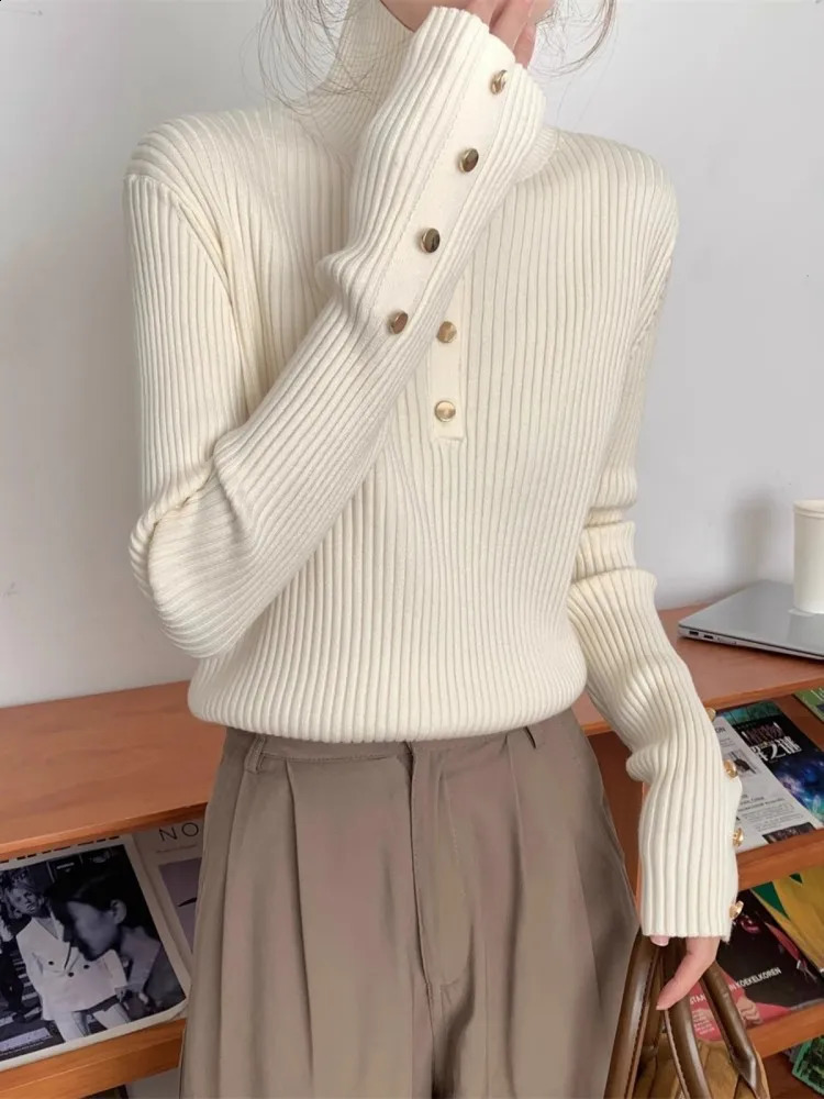 High Neck Metal Button Sweater WomenS Autumn And Winter Korean Version Slim Fit n Andy Velvet Inner Knit Sweater 240824