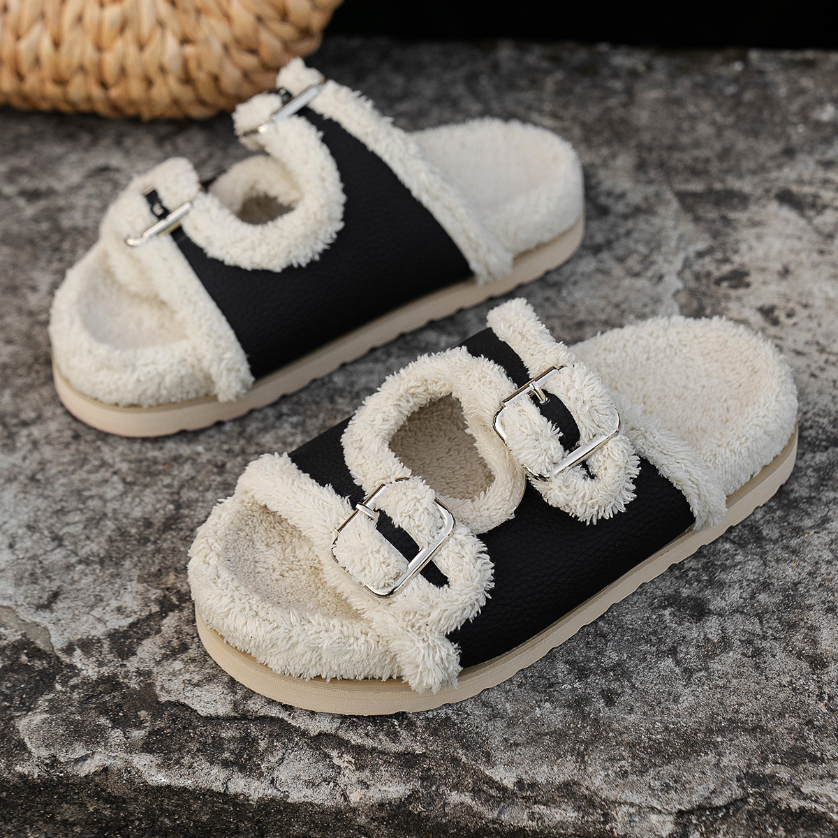 2024 Fashion Thick-soled Slippers Double Belt Buckle Plus Velvet New Style One-line Furry Slippers Lazy Double Buckle Thick-soled Women Shoes Outdoor 