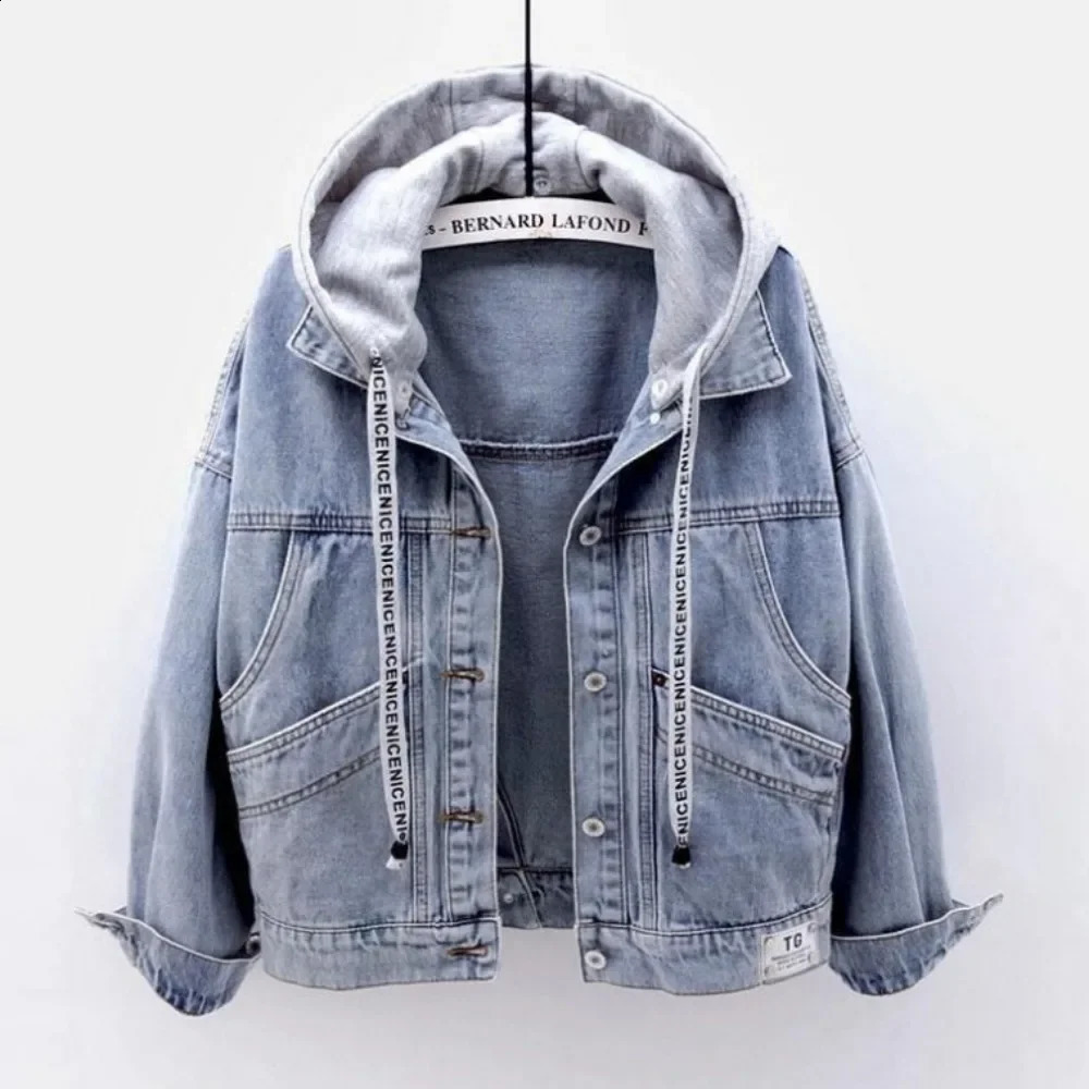 Southeast Asias Korean Style Hooded Denim Jacket Womens Short Fashion Large Pocket Jacket Casual Top 240823