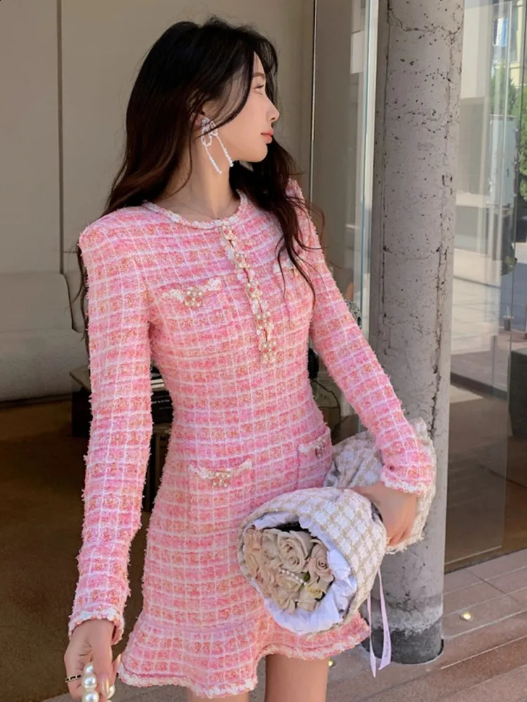Women Round Neck Pink Tweed Mini Dress Spring Ruffles Sweet Ladies Long Sleeve Plaid Knit Robe 240824