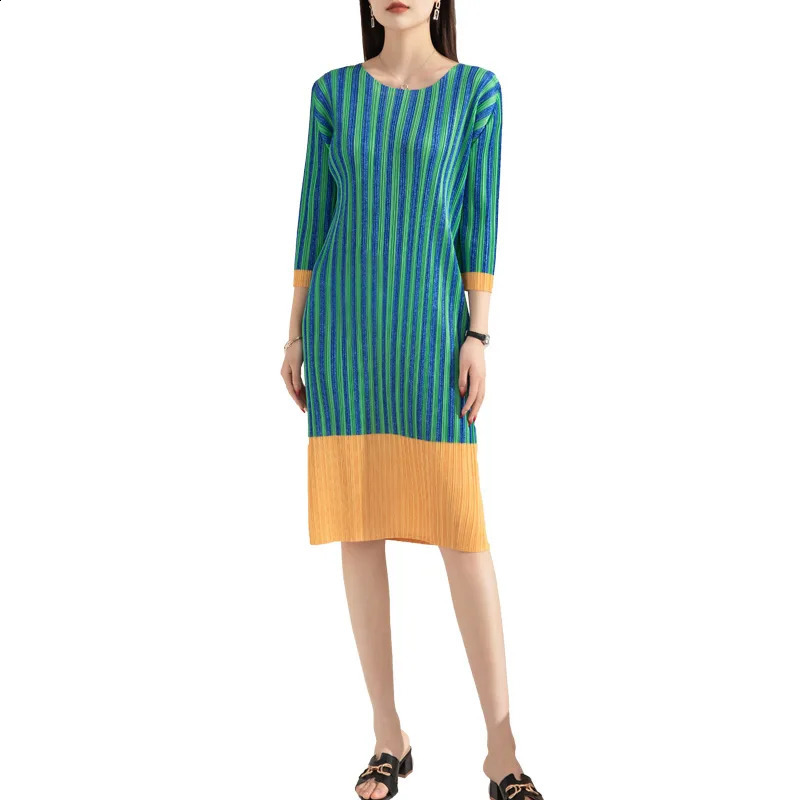 Miyake Pleated Dress Women Spring Autumn Fashion Printed Loose Large Size Contrast Color Round Neck Mid-Length Dresses 240824