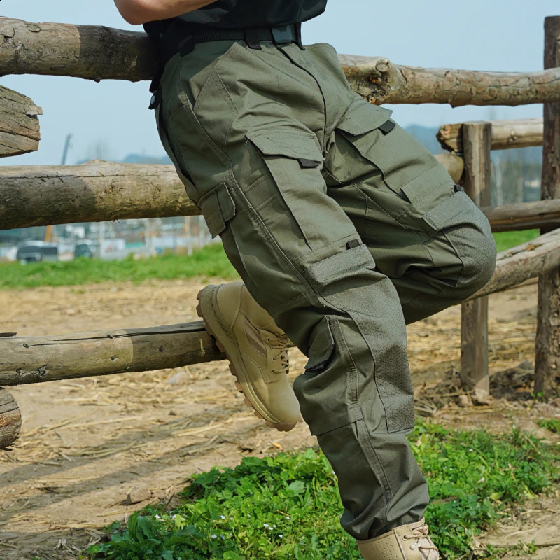 Wear resistant tactical pants mens military training multi pocket cargo handcart outdoor waterproof straight leg work 240823