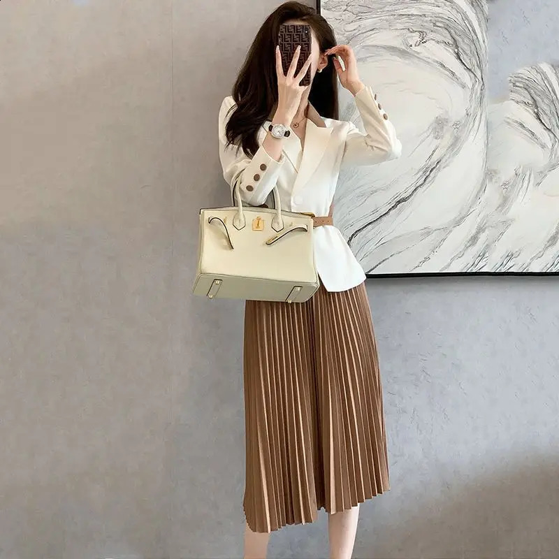 Winter Elegant Fashion Harajuku Slim Fit Matching Sets Loose Casual All Match Long Sleeve Suit Pleated Skirt Two Piece Set 240823