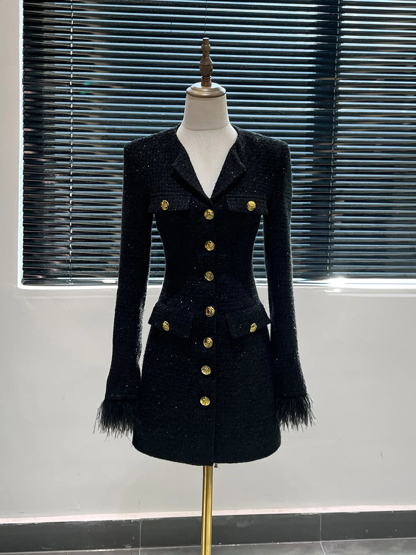 French Style Woolen Suit Dress Women Autumn and Winter Elegant Socialite Black Slim Slimming Feather Long Sleeve Tweed Dress 240824