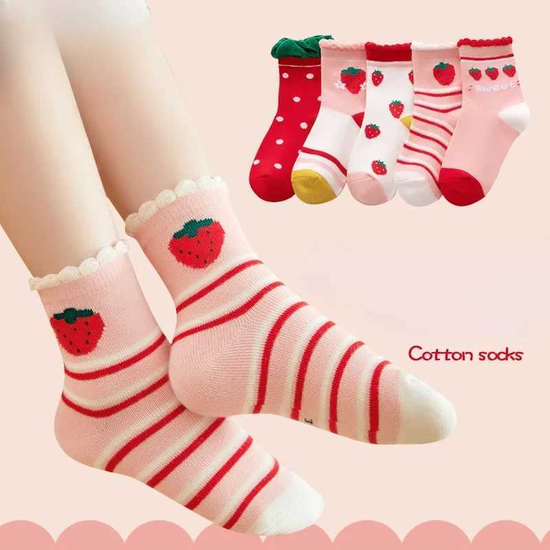 Five Pairs New Spring and Fall Girls Cute Sweet Printed Lace Childrens Fashion Everything Comfortable Cotton Socks CL240824
