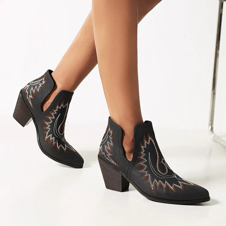 Pointy Boot Womens Rubber Shoes Winter Rain Boots Womens Pointe Med 2024 Autumn Ankle Womens Pointed Toe Square Heel S 240823