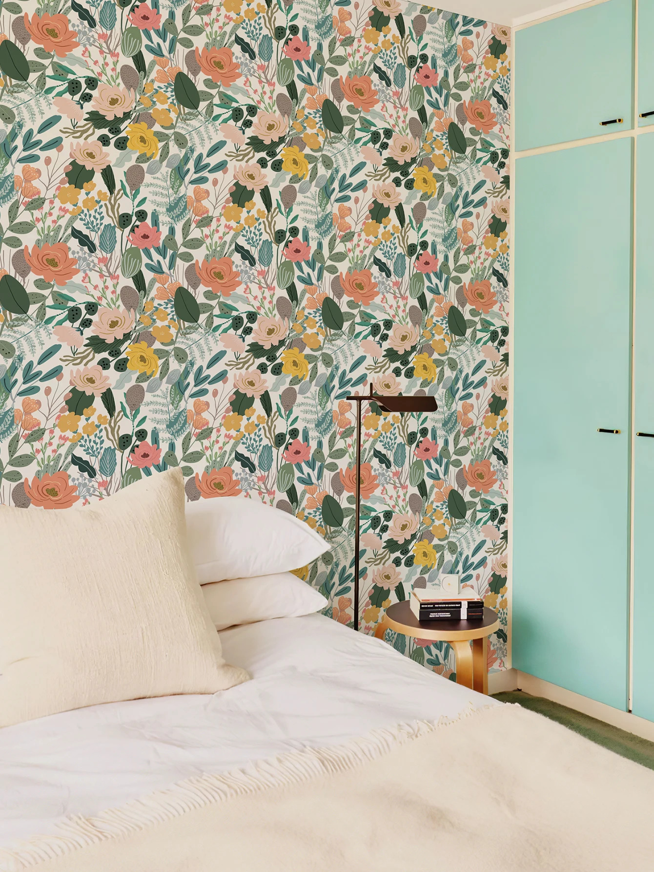 Fresh Green Floral PVC Wallpaper Elegant Spring Peel And Stick Wall Decor Casual Furniture Waterproof Cabinet Contact Paper 240823