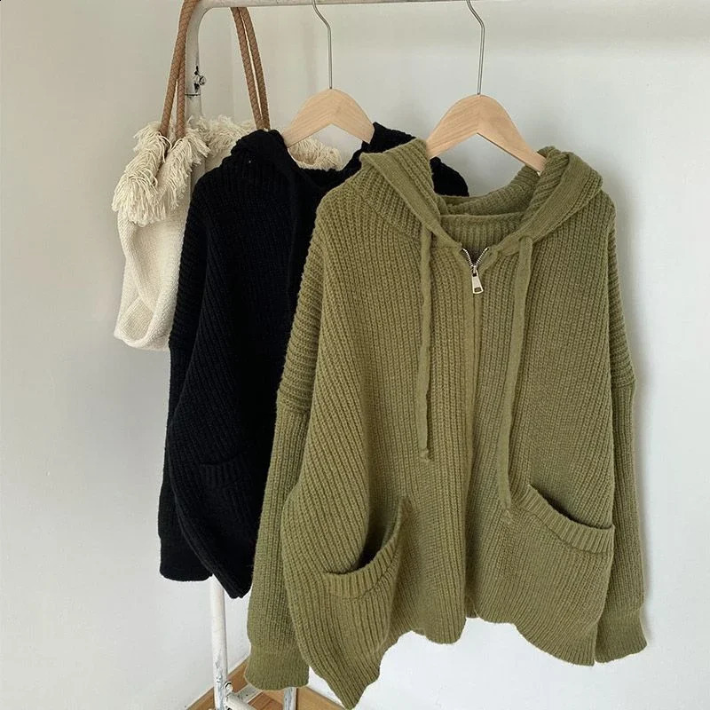 Japanese Retro Hooded Knitted Cardigan Female Autumn Winter Zipper Pockets Sweater Coat Women Casual Loose Solid Knitwear Woman 240824
