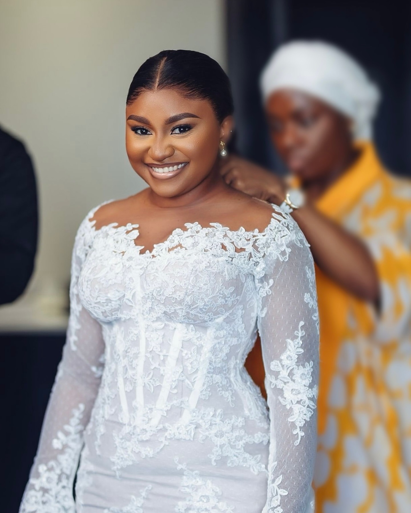 African Aso Ebi 2024 Luxurious Ivory Mermaid Wedding Dress Sheer Neck Full Sleeves Vintage Elegant Bridal Gowns Dresses ZJ221