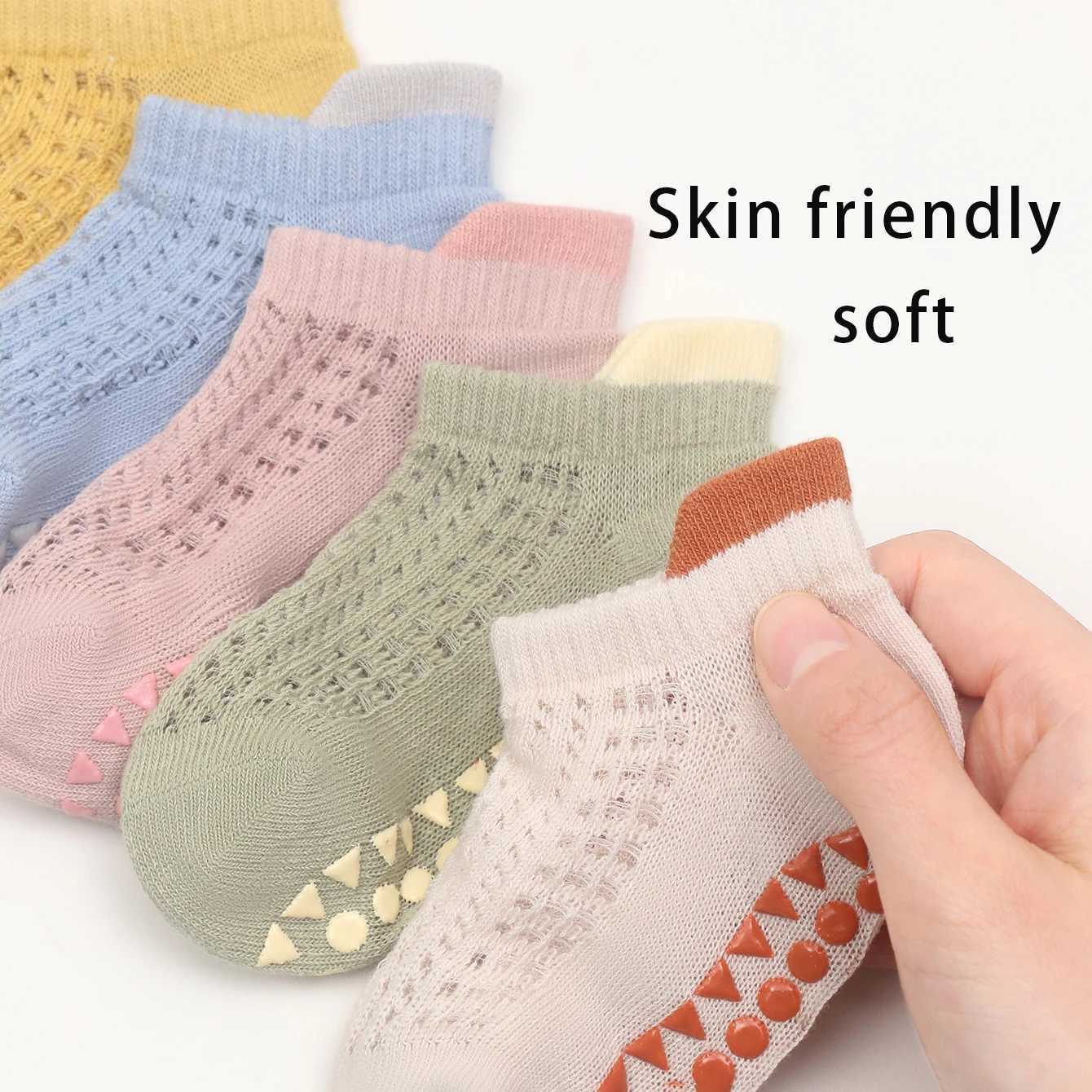 4 pairs of spring and summer floor socks large area adhesive baby trampoline socks anti slip socks solid color short socks b CL240824