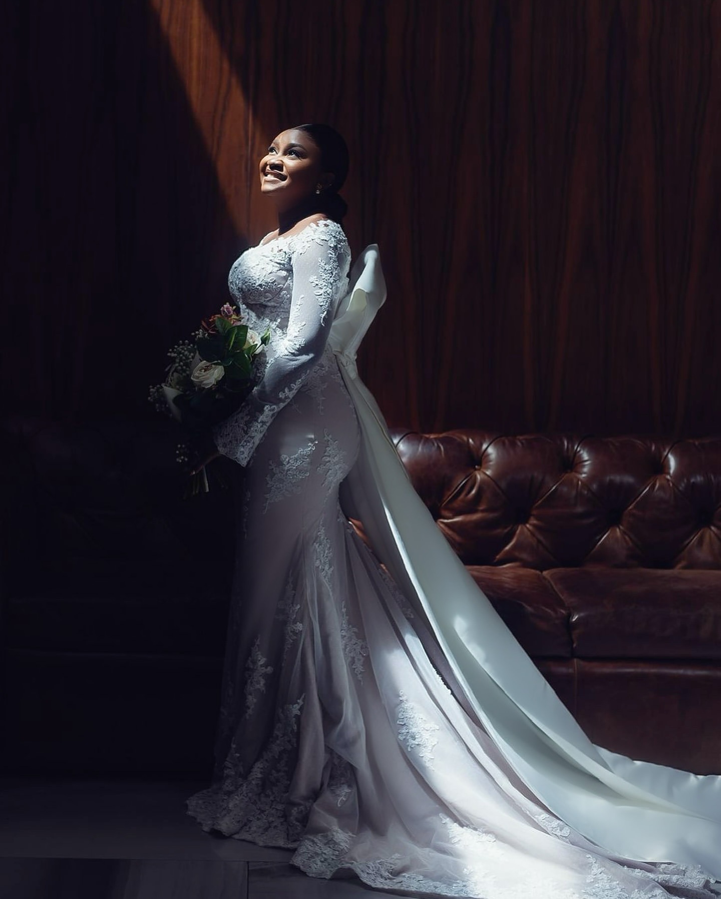 African Aso Ebi 2024 Luxurious Ivory Mermaid Wedding Dress Sheer Neck Full Sleeves Vintage Elegant Bridal Gowns Dresses ZJ221