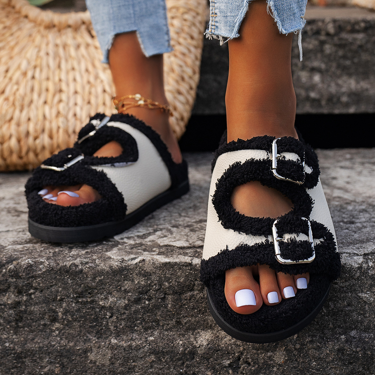 2024 Fashion Thick-soled Slippers Double Belt Buckle Plus Velvet New Style One-line Furry Slippers Lazy Double Buckle Thick-soled Women Shoes Outdoor 