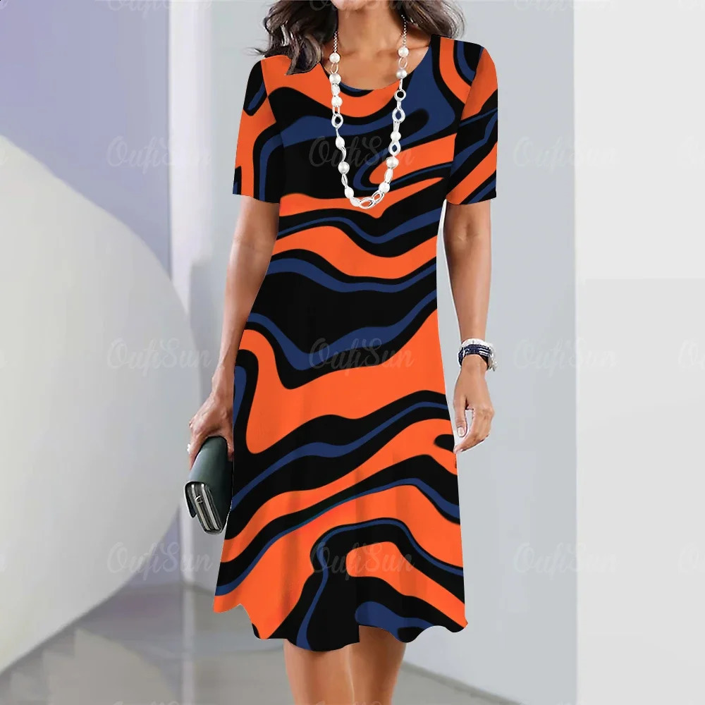 Summer Woman Dresses Womens Round Neck Short Sleeves Clothing Irregularly Streak Print Dress Clothing Loose Pullover Streetwear 240824