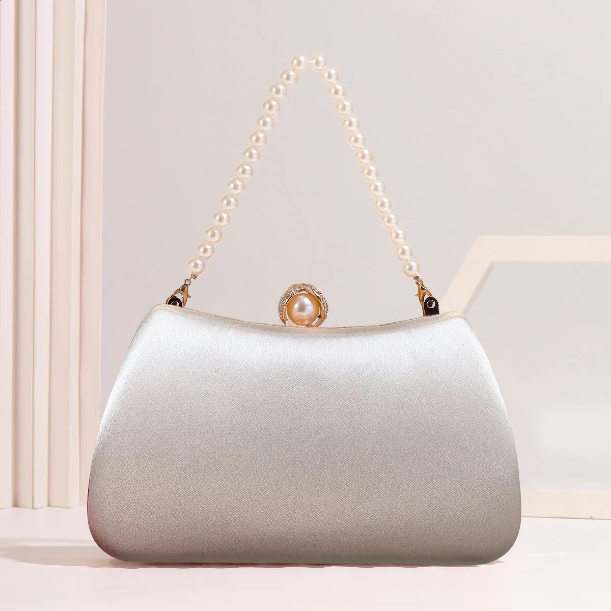 Fashion Champagne Pearl Rose flower Clutches Evening Bag For Women Chain Handbags Wedding Party Shoulder Bag Fine Trendy Clutch 240823