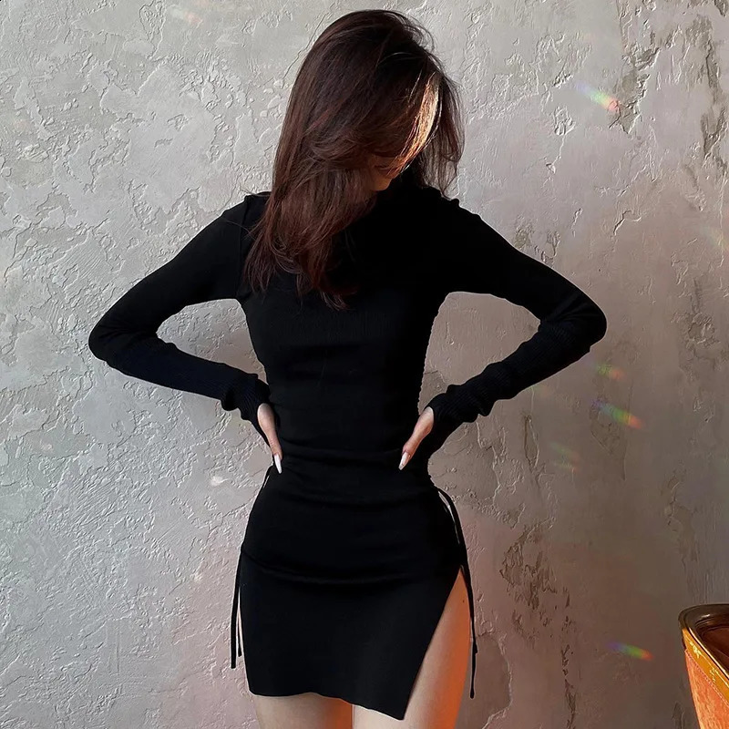 Oshfall Autumn long sleeved pleated side opening buttocks sexy French dress for European and American women 240823