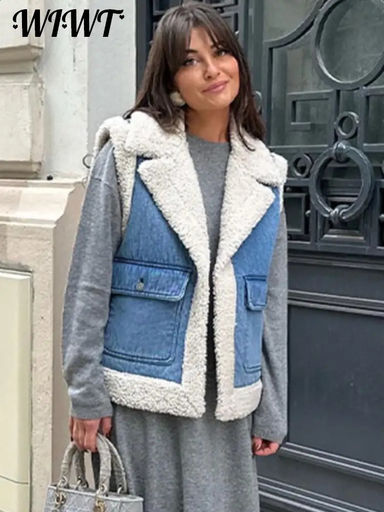 Faux Lamb Wool Denim Vest Women 2023 Autumn Winter DoubleFaced Sleeveless Lapel Pocket Waistcoat Female Fashion Patchwork Tops 240823