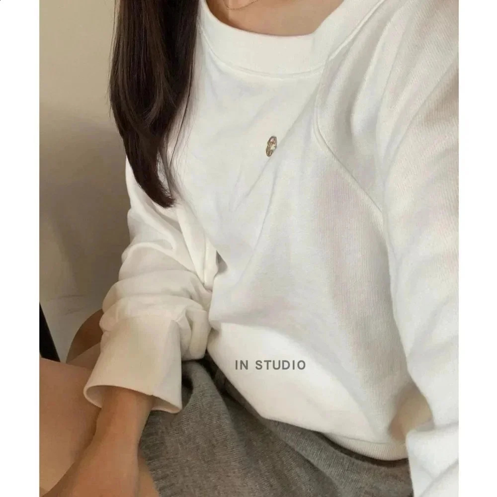 Asymmetric Shoulder Off Shoulder Hoodless Sweater Rosy Same Style Korean Hoodie Fashion Retro Long Sleeved Women Sweatshirt 240824