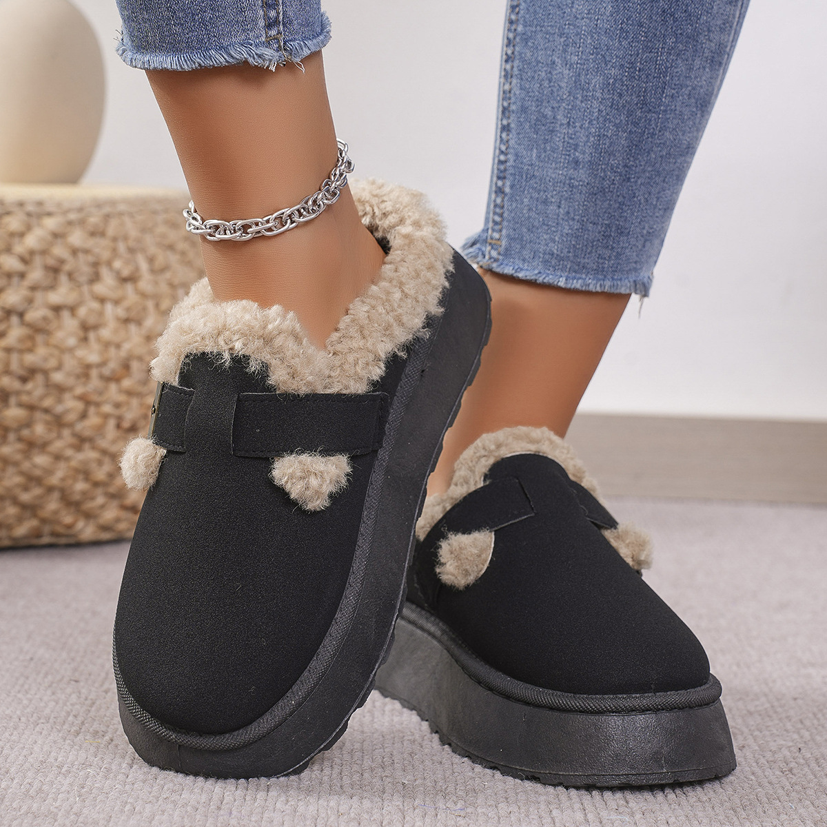 2024 Fashion Autumn Winter Snow Boots Ladies Thick Bottom Plush Buckle Warm Cotton Slippers Casual Shoes New Women Shoes High Quality Outdoor Large Si