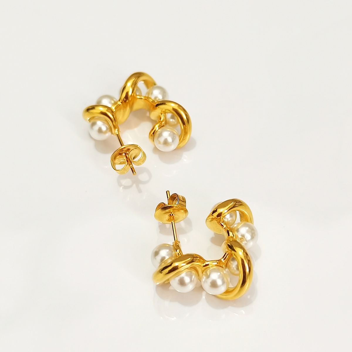 Earring Europe and the United States stainless steel French pearl earrings female ins net red temperament niche irregular earrings earrings