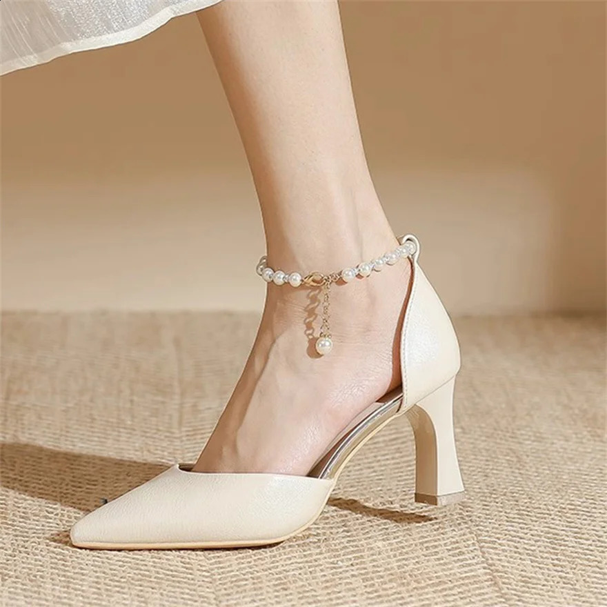 Princess style beige soft leather sandals for womens 2024 summer fashion pearl buckle hollow thick high-heeled womens wedding shoes corner 240823