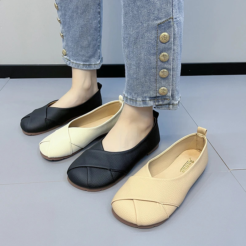 Womens Skating Patent Leather Soft Cushion Womens Casual Round Toes Cute Apartment Nurse Shoes Sports Shoes Spring and Autumn Fashion Ballet Dance Sho
