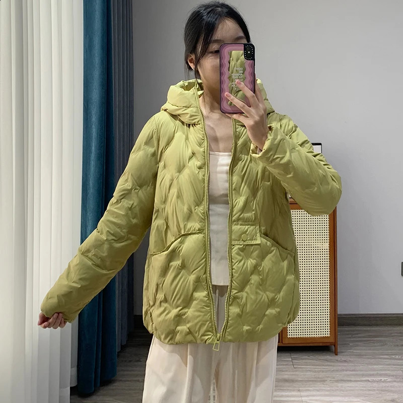 Janveny Winter Hooded Loose Pressure Adhesive Inflatable Jacket for Women Warm Ultra Soft 90% White Duck Down Short Coat 240823