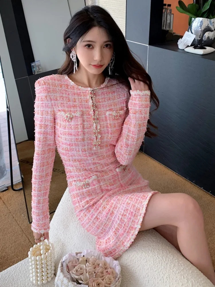 Women Round Neck Pink Tweed Mini Dress Spring Ruffles Sweet Ladies Long Sleeve Plaid Knit Robe 240824