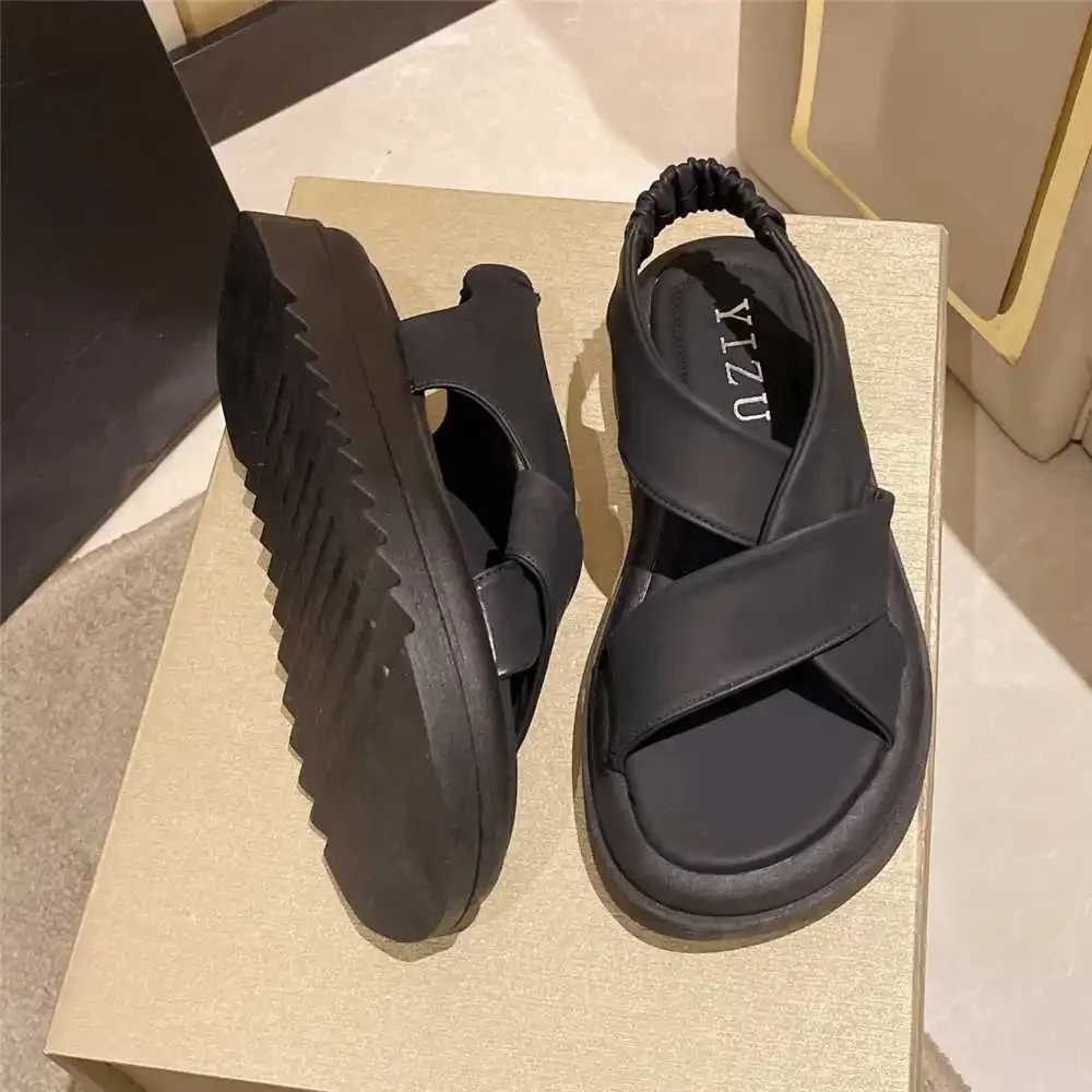 Number 40 Slip Resistant Slippers Luxury Designer Womens Tnis Shoes Summer Sandals Woman 2024 Sneakers Sports Vip Lofer CL240806
