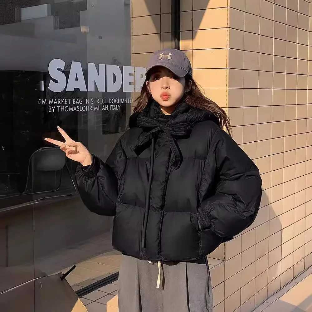 Women's Down Parkas Chic Winter Cotton Coat Cropped Jackets Women Warm Design Parkas Puffer Jacket Bow Tie Strtwear Cold Jacket Winter Clothes Y2