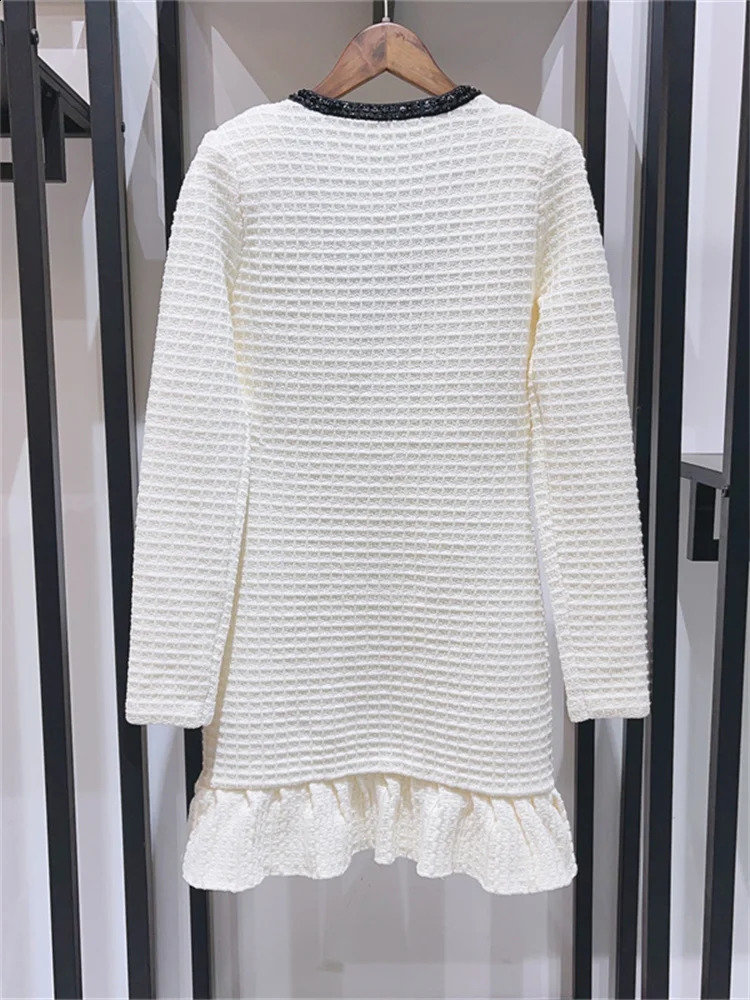 Contrast Color Women Tweed Mini Dress Ruffles Trim Diamond Buttons V-Neck Ladies Long Sleeve Short Robes Early Spring 240824
