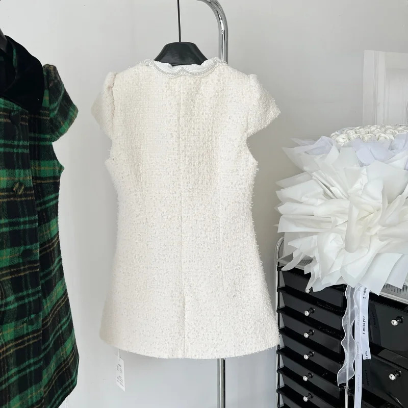 Doll Collar Small Fragrance Sweet White Dress Female Autumn Winter Puff Long Sleeve Detachable Green Plaid Women Tweed Dress 240824