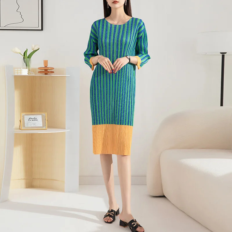 Miyake Pleated Dress Women Spring Autumn Fashion Printed Loose Large Size Contrast Color Round Neck Mid-Length Dresses 240824