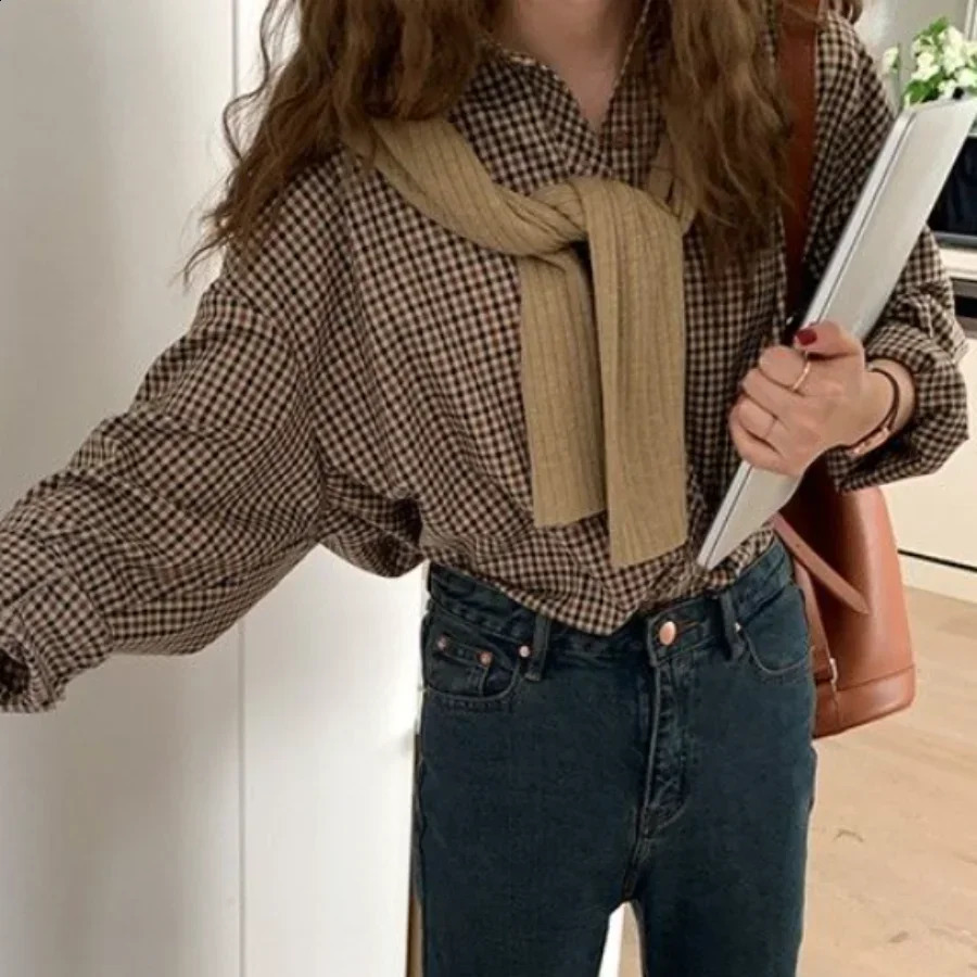 Plaid Shirts Women Retro Turn-down Collar Blouses All-match Straight Hong Kong Style Button Up Elegant Long Sleeve Outwear Femme 240823