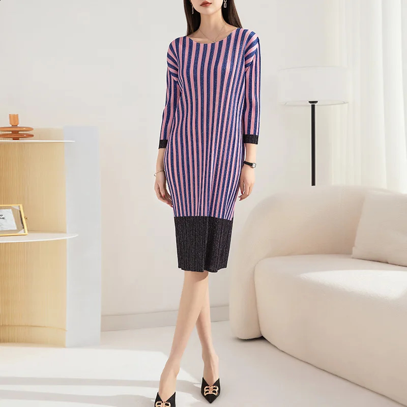 Miyake Pleated Dress Women Spring Autumn Fashion Printed Loose Large Size Contrast Color Round Neck Mid-Length Dresses 240824