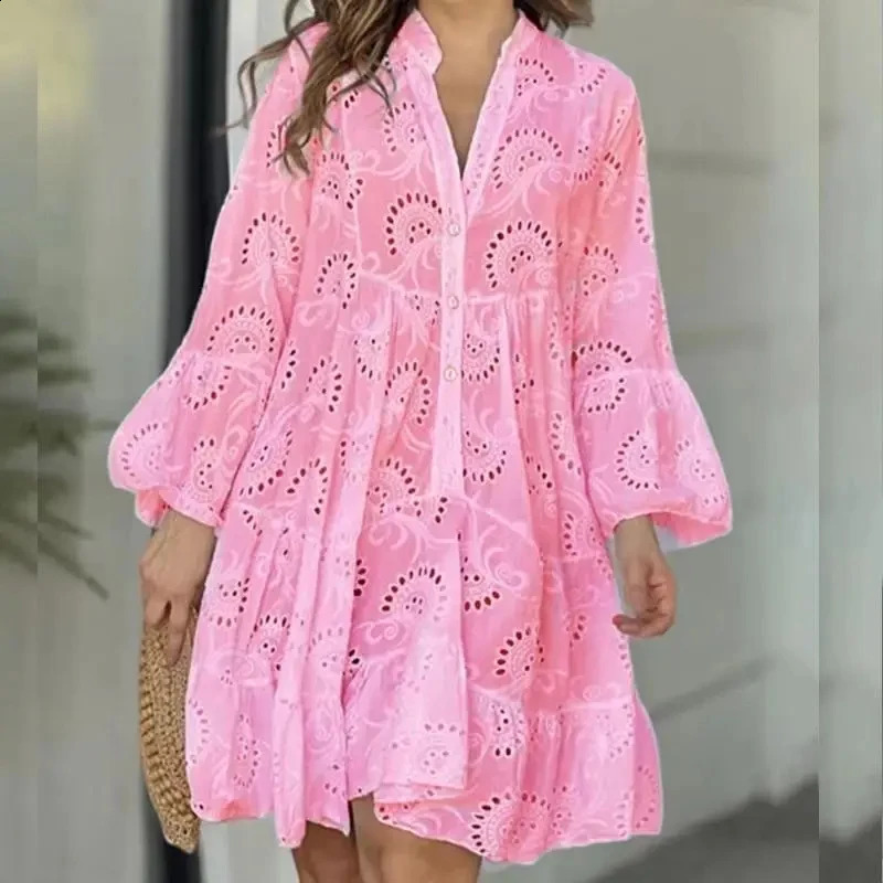 Summer elegant lace dress casual womens V-neck loose hollow button white dress womens retro beach sexy mini dress 27725 240824