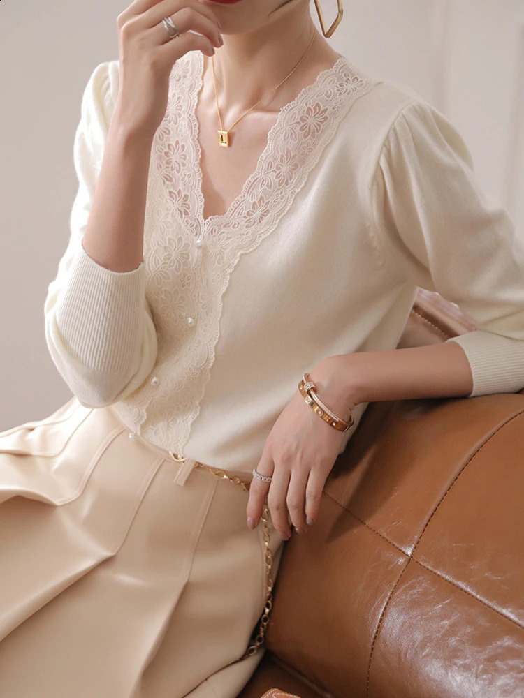 Autumn Sweater Women French Style Knitted Pullover Female Elegant V Neck Lace Knitwear Top Ladies Casual Slim Thin Sweaters 240824